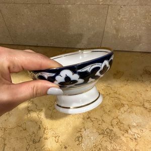 Beautiful eastern decor vase new